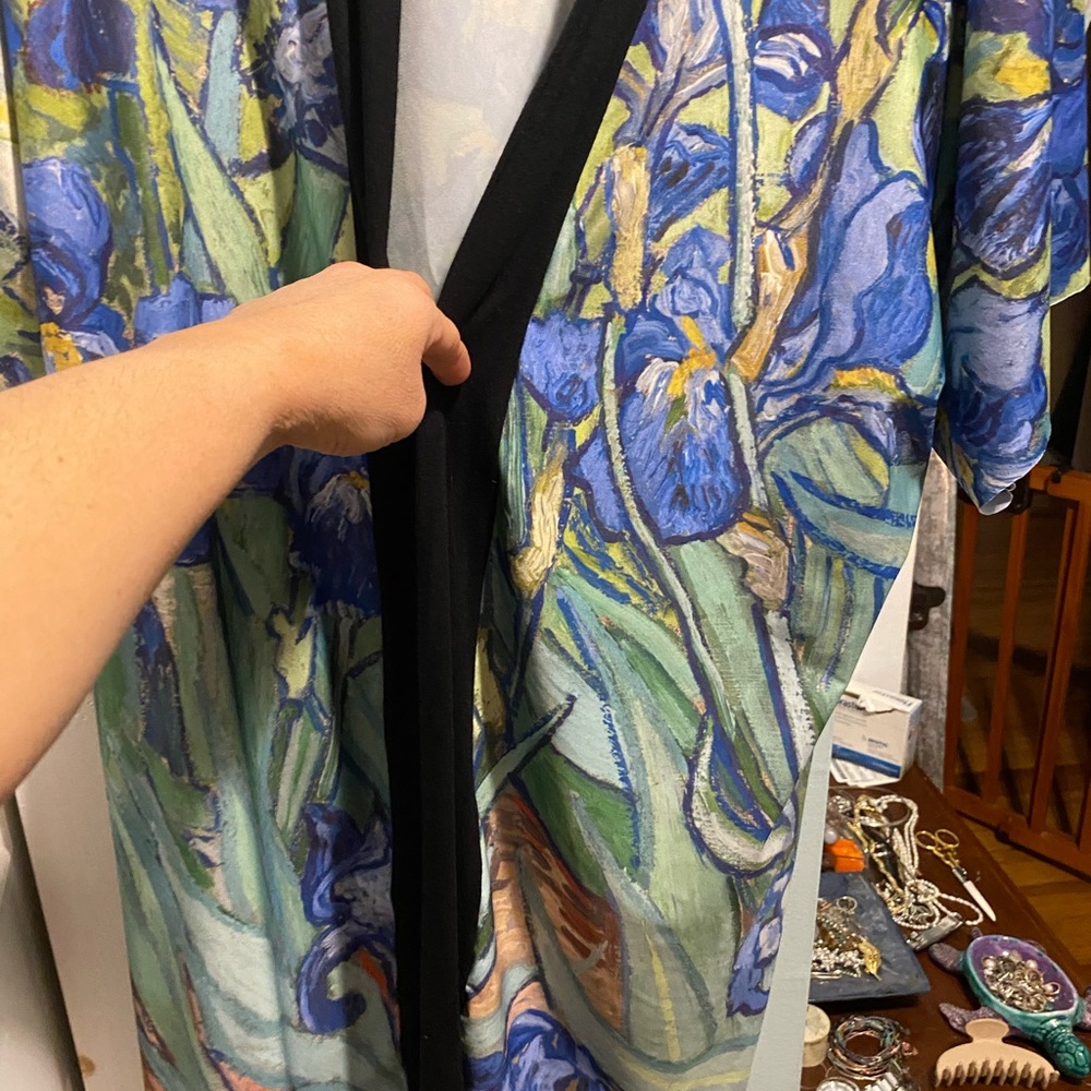 Cover up/ robe.